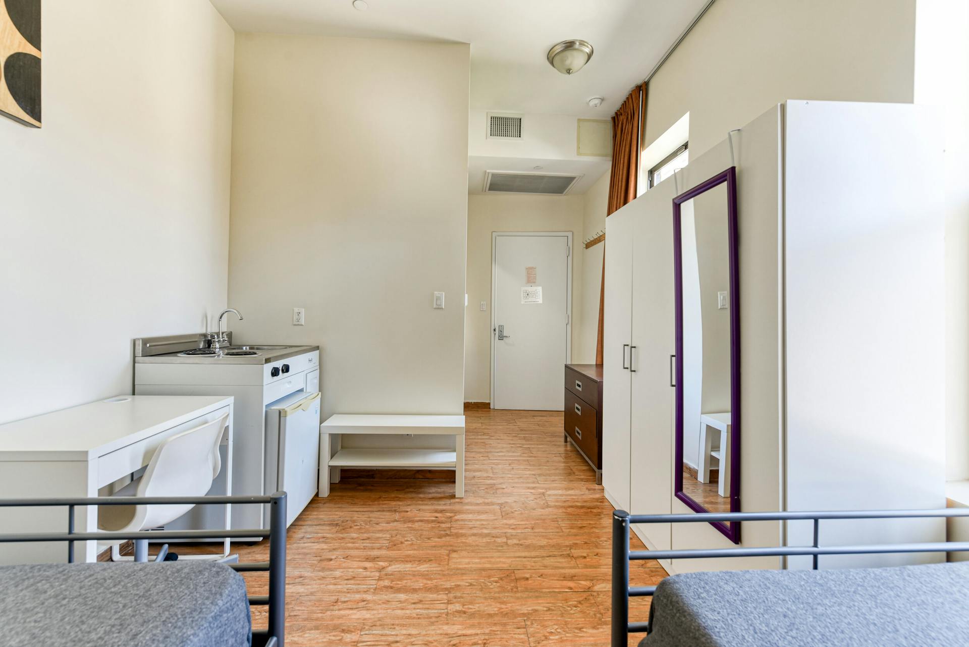 Spacious Living: Exploring 4B2B Apartment Rentals with NYUstudentrent.com